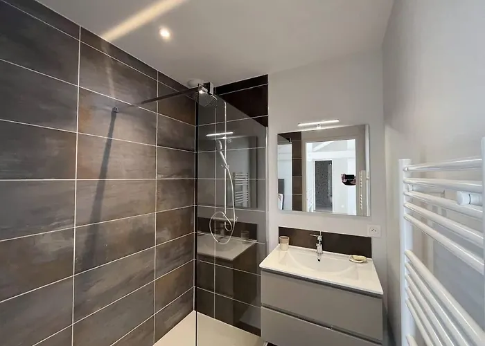 La L Olivier * مدينة لا فلوت