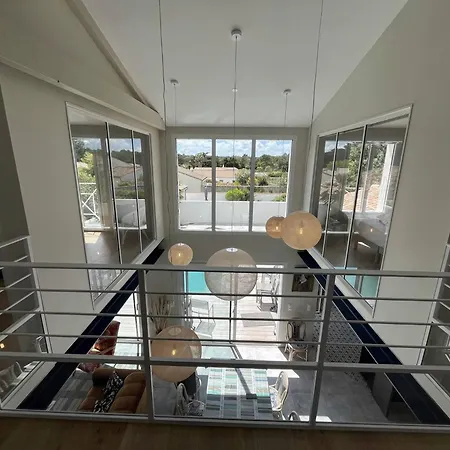 La L Olivier Villa *