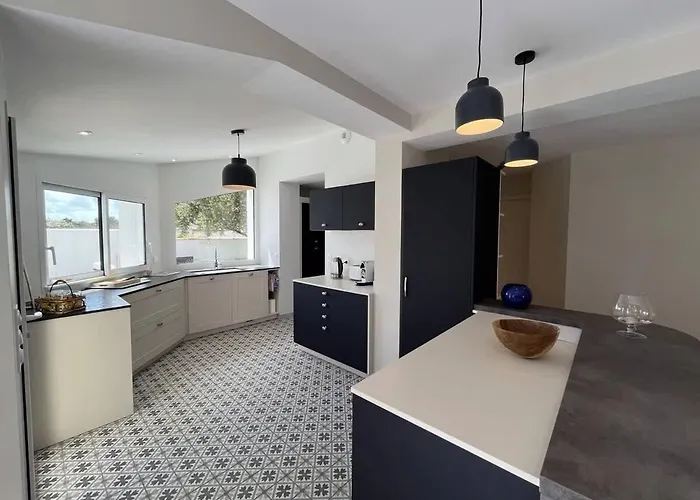 La L Olivier Villa *