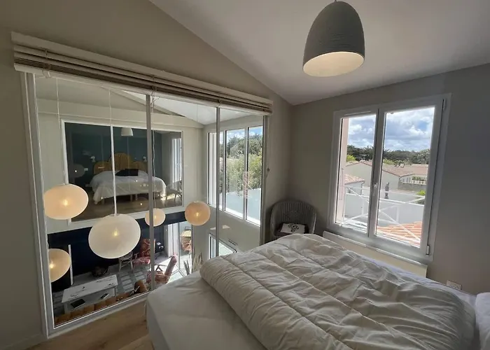 La L Olivier Villa *